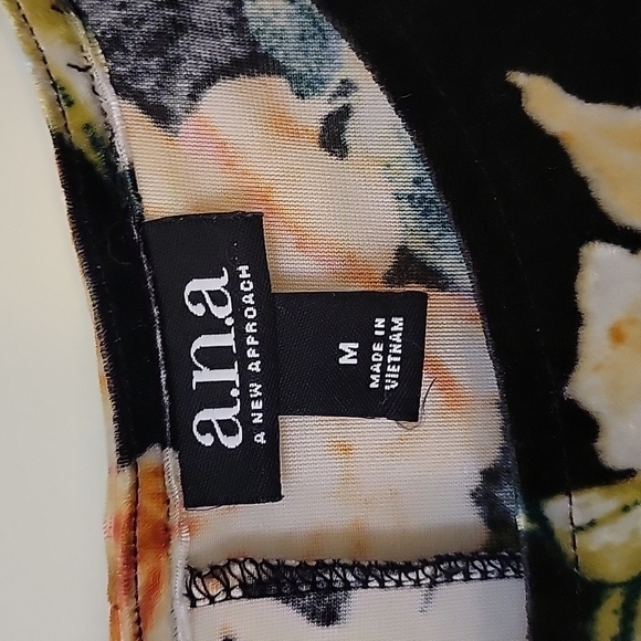 A.N.A. Black Floral Velour Butterfly Sleeve Scoop Neck Fairycore Blouse - Picture 4 of 8